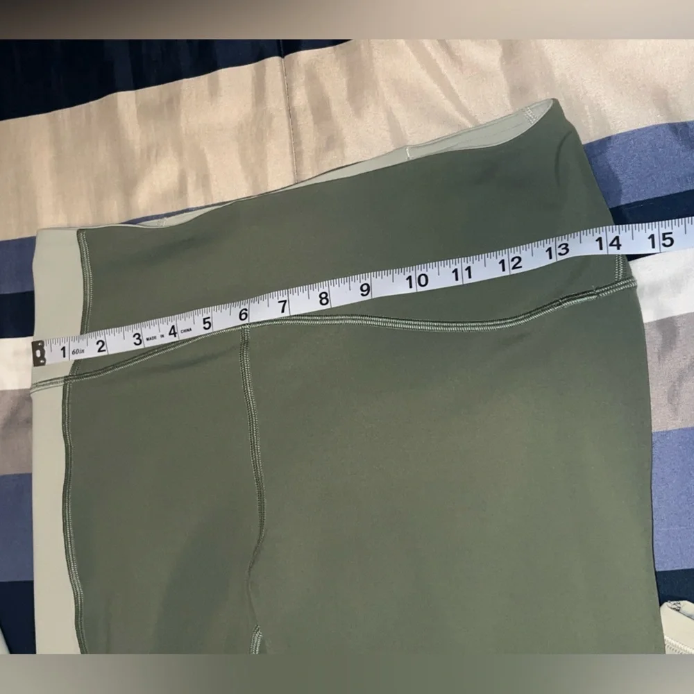 🍋 NWOT Lululemon Nulu Colour Block HR Crop 23" - Green Twill/Green Fern - Sz 8 - Picture 9 of 13